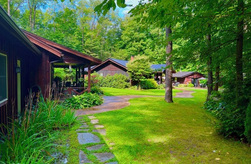 Lewis Run Cabin | Get away in the Woods!