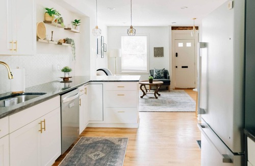 Historic Downtown Lancaster House | Getaway on Grant, heart of Downtown with parking