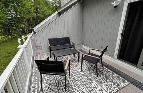 Plymouth House | Getaway on Tenney Mountain! Beautiful 2-bedroom+ Condo for the entire family!