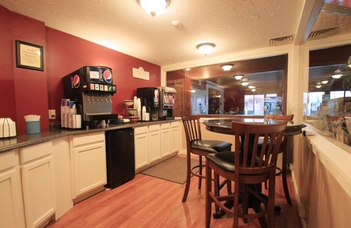 Gilford Condo | Gilford condo with pool, walk to beach, 7 mins to Gunstock