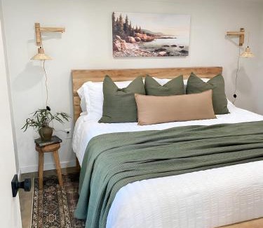 Gouldsboro Apartment | Glamping Cabin I Best Bay Views I Near Restaurants