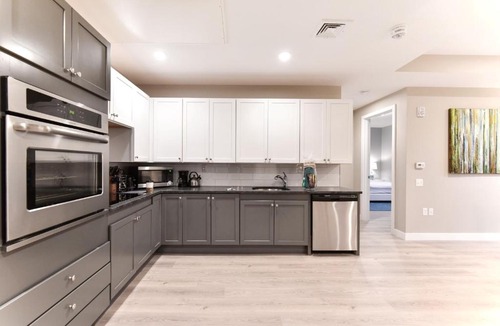 Mission Hill Apartment | Global Luxury Suites at Longwood