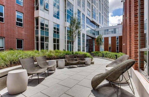 Mission Hill Apartment | Global Luxury Suites Longwood Medical