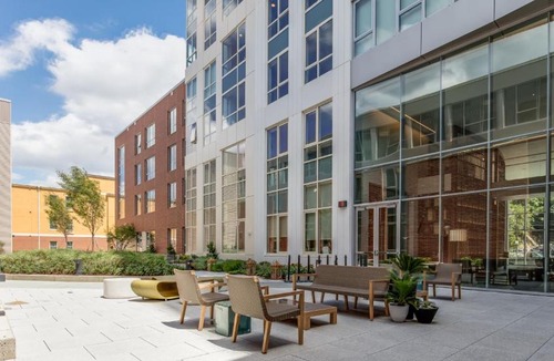 Mission Hill Apartment | Global Luxury Suites Longwood Medical