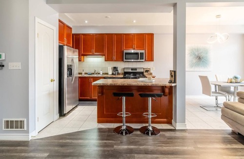 Winona Villa | GLOBALSTAY . Family 3BR 2.5Bath Townhome. Hot Tub, BBQ, Gym
