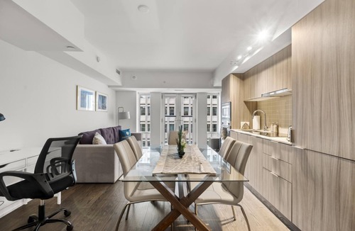 Bay Cloverhill Condo | GLOBALSTAY. Modern 1Bd+Den in The Heart of Toronto