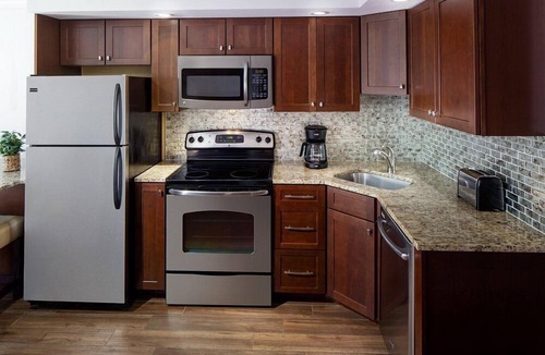 North Conway Hotel | Golden Gables Inn Dazzler Select by Wyndham