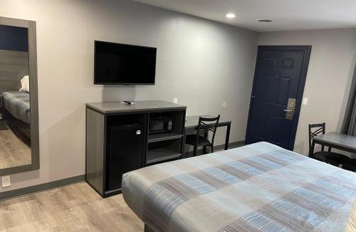 Danbury Hotel | Golden Hill Inn-Danbury