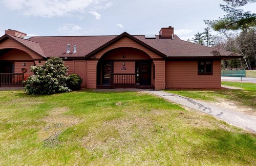 Woodstock Apartment | Golf-course studio with WiFi, & shared pools, hot tub, tennis, & game room