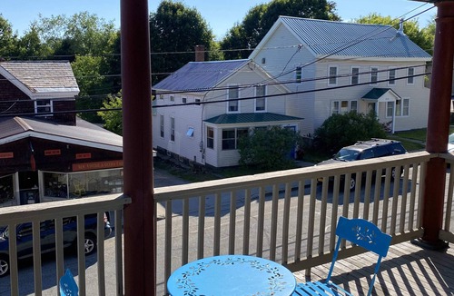 North Creek Apartment | Gore Mountain Lift View Ski Apt: Main St 1&2 Combo