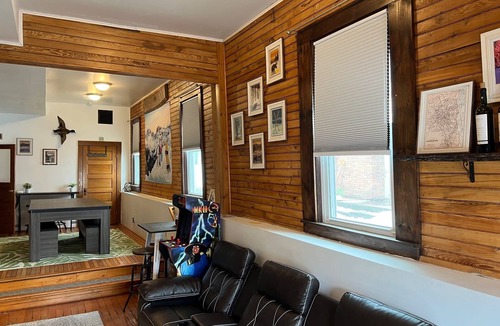 North Creek Apartment | Gore Mountain Lift View Ski Apt: Main St 1&2 Combo