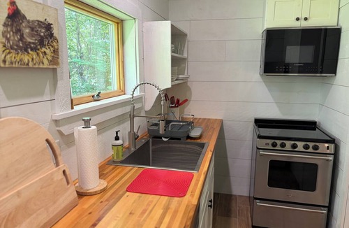 Freeport Cottage | Gorgeous 1-bedroom cottage with AC in charming Freeport, ME,