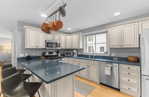 Stowe Area House | Gorgeous 3 bedroom in popular Stowe location.