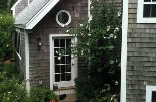 Vineyard Haven House | Gorgeous 3-bedroom house with AC in West Tisbury