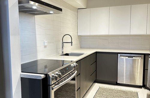 Centennial Park Apartment | Gorgeous Apartment minutes from Pearson Airport