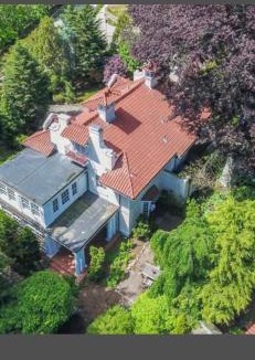 Chestnut Hill Villa | Gorgeous Boston Home str-26-7