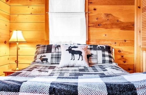 Bethel Ski Chalet | Gorgeous Chalet! VIEWS! Hot Tub! Sleeps 12! Games+