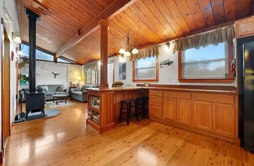 Fairhaven Cottage | Gorgeous cottage on West Island