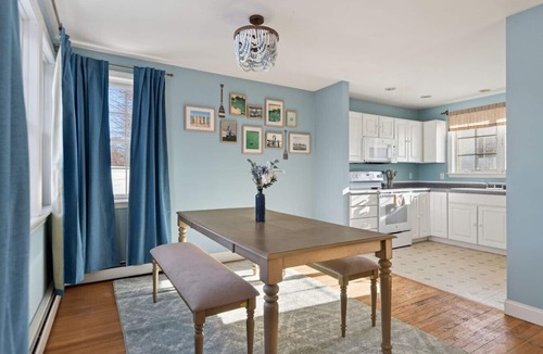 Old Orchard Beach Apartment | Gorgeous Downtown Townhome - Walk to Beach