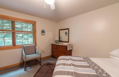 Lakewood House | Gorgeous lakefront home w/dock, canoe, kayaks & lake/forest views