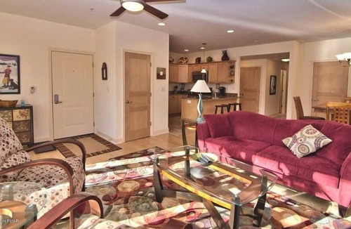 Lake Harmony Estates Condo | Gorgeous Lakefront Views - Rent 1 week, Stay a second week for $1