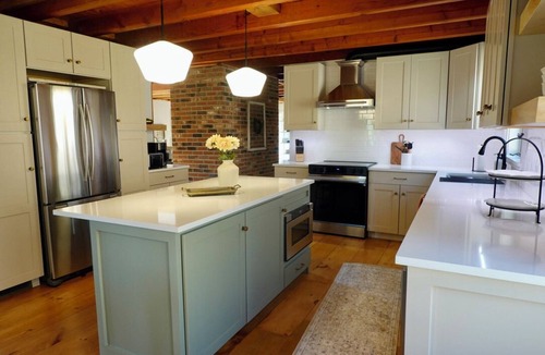 Hillsdale House | Gorgeous Mountain Views Retreat: Family & Nature