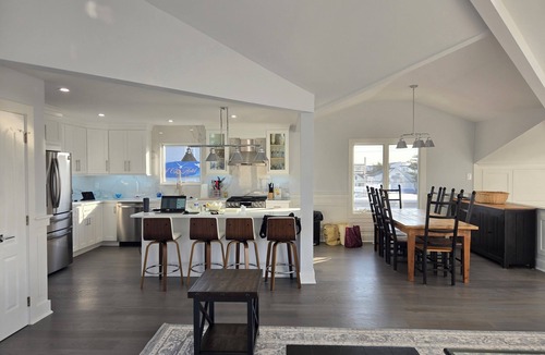 Surf City House | Gorgeous Ocean Block renovated 1 family home on Beach Block