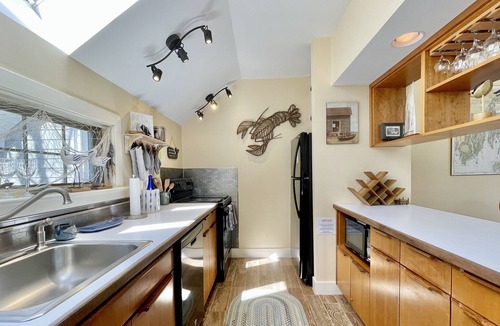 Isle of Springs House | Gorgeous Townhouse in Spruce Point with Inn Access and Resort Amenities!