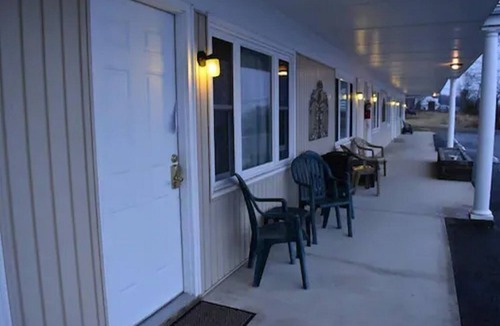 Watkins Glen Hotel | Gorgeous View Motel