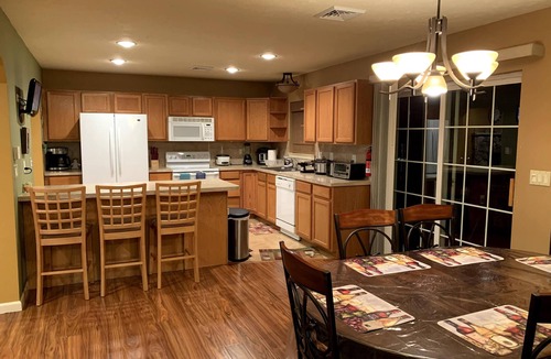 Pocono Summit House | Gorgeous Villa in Pocono nr Ski Slopes, Camelback, Kalahari w Games Rm & Hot tub