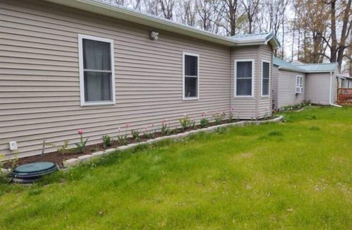 Geneva-on-the-Lake Cottage | GOTL Quiet Family Cottage: ctrl HVAC, kitchen, spa shower, jetted bath,14 guests