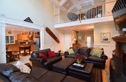 Sagaponack House | Grab an Amazing Property in the Heart of the Hamptons! 8/30-9/3 Now Available