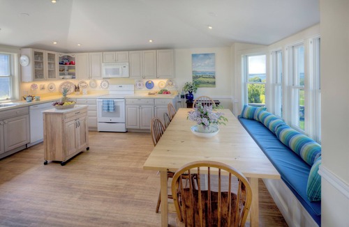 Chilmark House | Gracious Prestige Landmark ~ 2 Private Beaches ~ Fabulous View