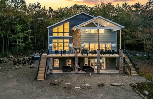 Lake Harmony Estates Villa | Grand Haven-BrndNew10BR Villa, Elevator, Volleyball Crt, HotTub, Kids Play Zone