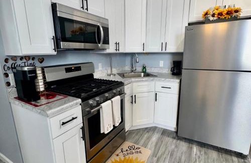Ampere Apartment | Grand Holiday 1BR Penthouse near Newark Airport