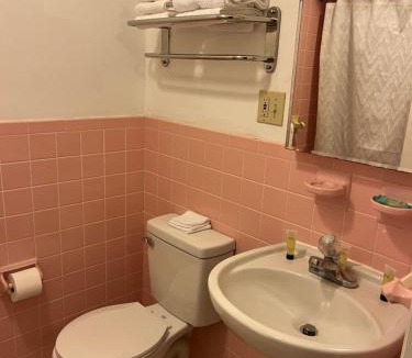 Lebanon Hotel | Grand Lake Hotel