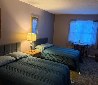 Lebanon Hotel | Grand Lake Hotel