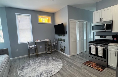 Ampere Apartment | Grand Luxury 1BR Penthouse near Newark Airport