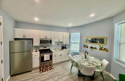 Ampere Apartment | Grand Luxury 1BR Penthouse Suite near Newark Airport
