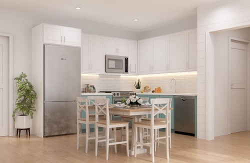 Top of the Hill Apartment | Grand Suite King Bed