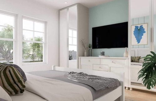 Top of the Hill Apartment | Grand Suite King Bed