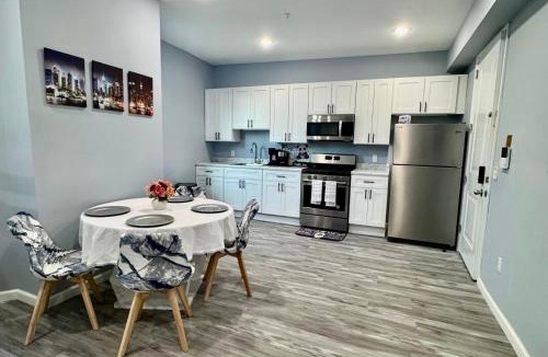 Ampere Apartment | Grand Superior 1BR Penthouse near Newark Airport