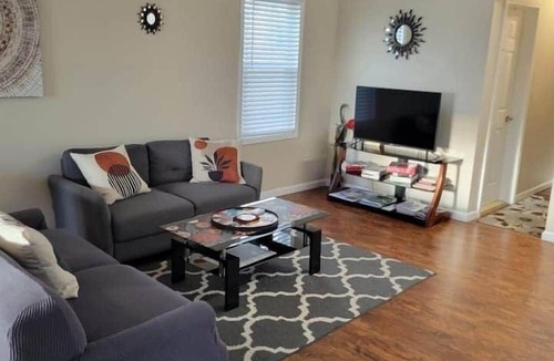 Downtown Niagara Falls Apartment | Grand View | Walk to Falls, Casino & Attractions