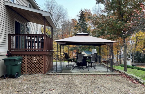 Laconia Cottage | Granite Serenity