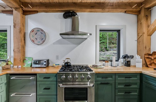 Strafford Cottage | Gratitude Cottage, Quiet Nature Escape