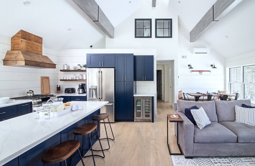 Tamworth House | Gray Barn Getaway - Modern comfort in the heart of NH Lakes & White Mountains