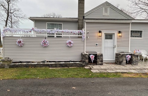 Youngstown Cottage | Great 3-bedroom cottage in Youngstown on Lake Ontario perfect for your getaway