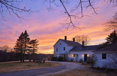 South Eliot House | Great for group events, pool parties, and chefs looking to cook for large groups.