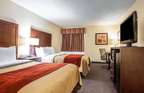 Trevose Hotel | Great Location Near Sesame Place —Free Breakfast & Highway Access - 3 Units