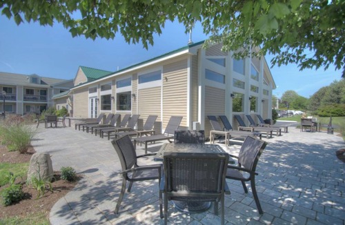 Wells Hotel | Great location near beaches, shopping and restaurants